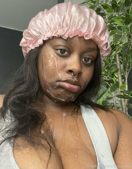 itsjuicytee nudes only fans