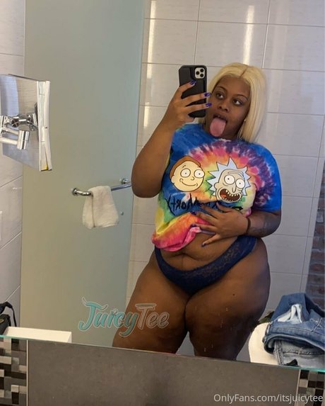 itsjuicytee nude on onlyfans