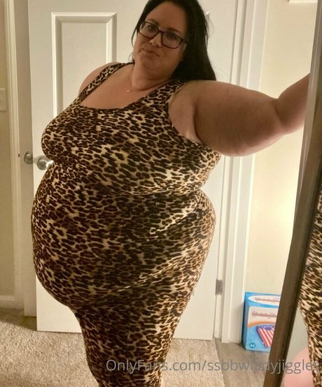 ssbbwladyjiggles onlyfans nudes leaked