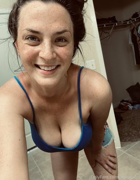 araisyours onlyfans sex leaks