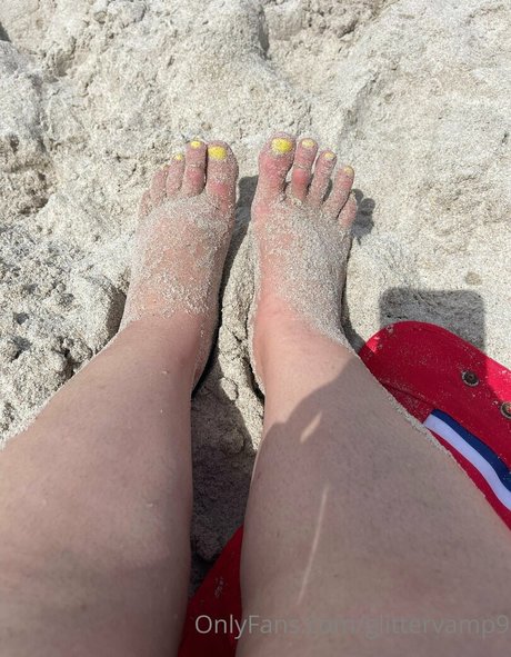 glittervamp9 onlyfans leaks naked