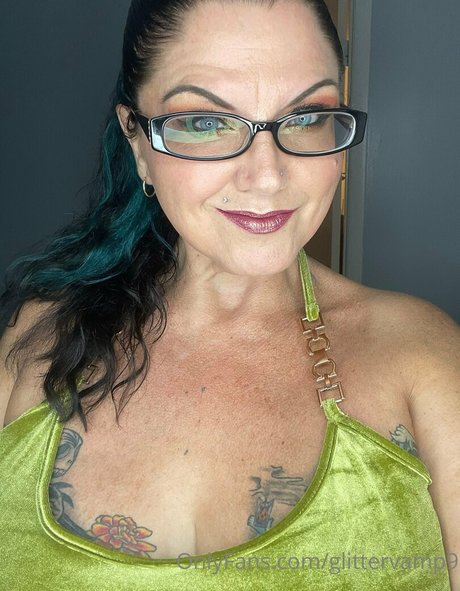 glittervamp9 only fans nudes
