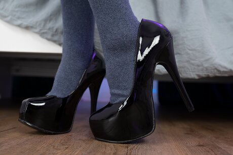 worshipgoddessmercy only fans pic