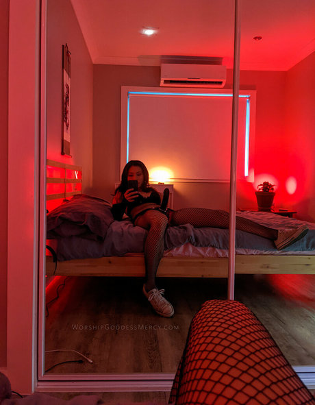 worshipgoddessmercy naked on onlyfans