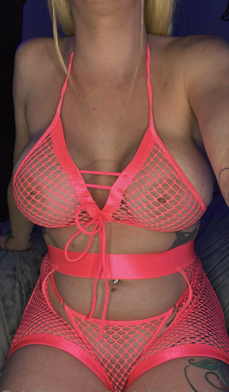 Nadia Flores onlyfans pics