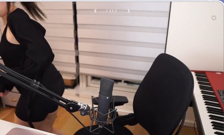 lolnatsumiii onlyfans ass