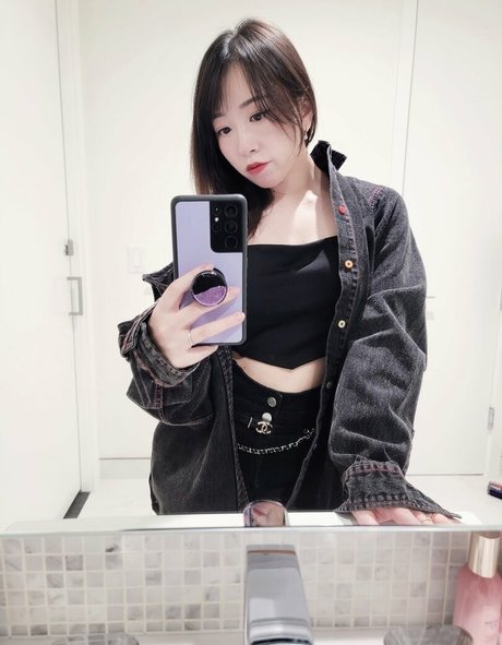 lolnatsumiii onlyfans naked