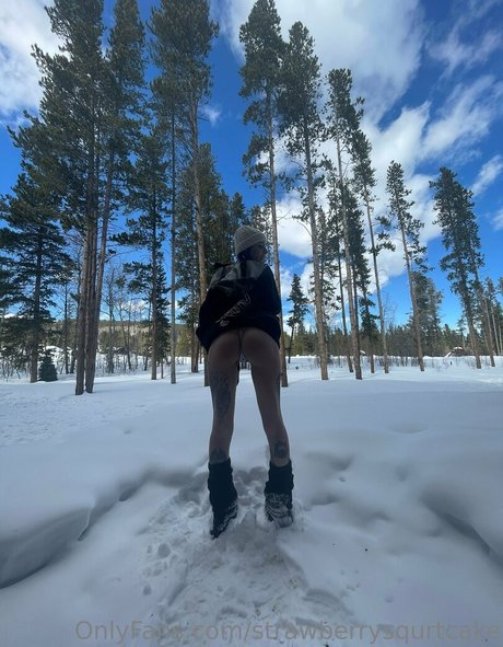 Strawberrysquirtcake Profile pic