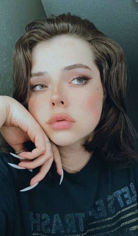 cailythecat only fans photos