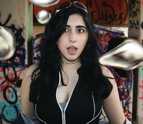 Jennmelon onlyfans public photos