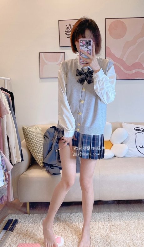 ShuishuiOuO onlyfans leajs