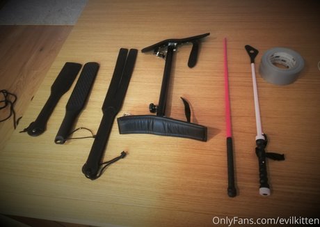 evilkitten topless onlyfans