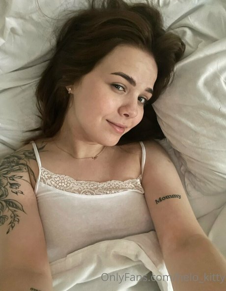 helo kitty only fans naked