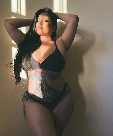 Mizuki Brown boobs onlyfans