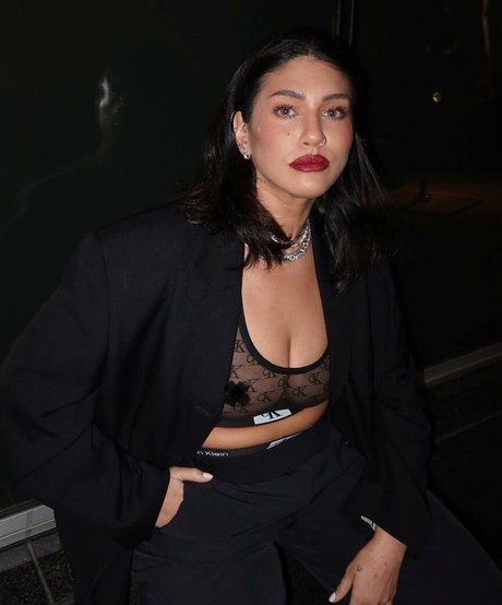 La Tecia Thomas onlyfans strip tease