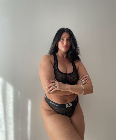 La Tecia Thomas onlyfans striptease