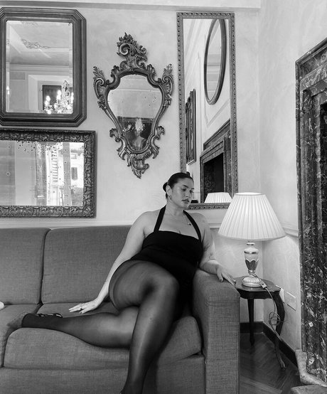 La Tecia Thomas onlyfans nide