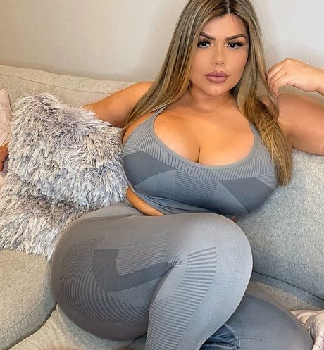 Michelle Mendez onlyfans leak