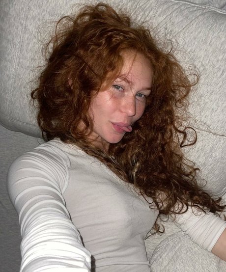 Nika Parker onlyfans posts