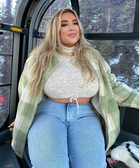 Taya Christian nude onlyfans leaked