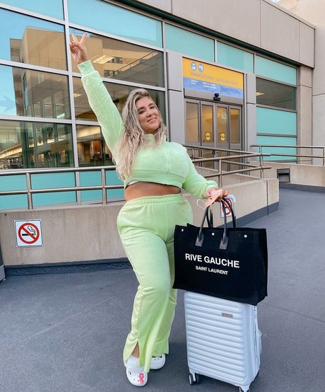 Taya Christian onlyfans model