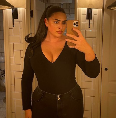 Irena Drezi onlyfans tits