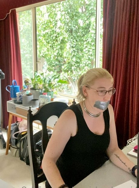 aussiebondagegirl Profile pic