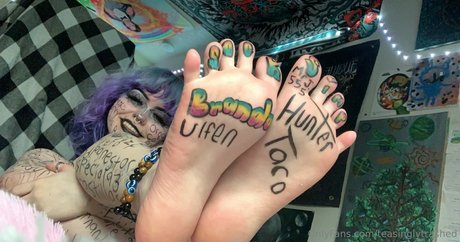 teasinglytrashed nudes only fans