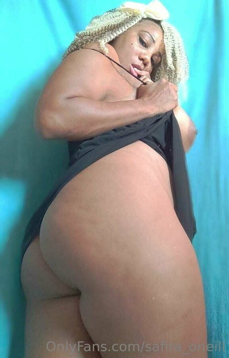 safira oneill onlyfans model images