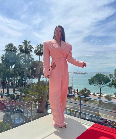 Vanessa Mai onlyfans post