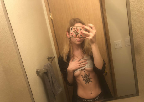 lovableliv only fans.