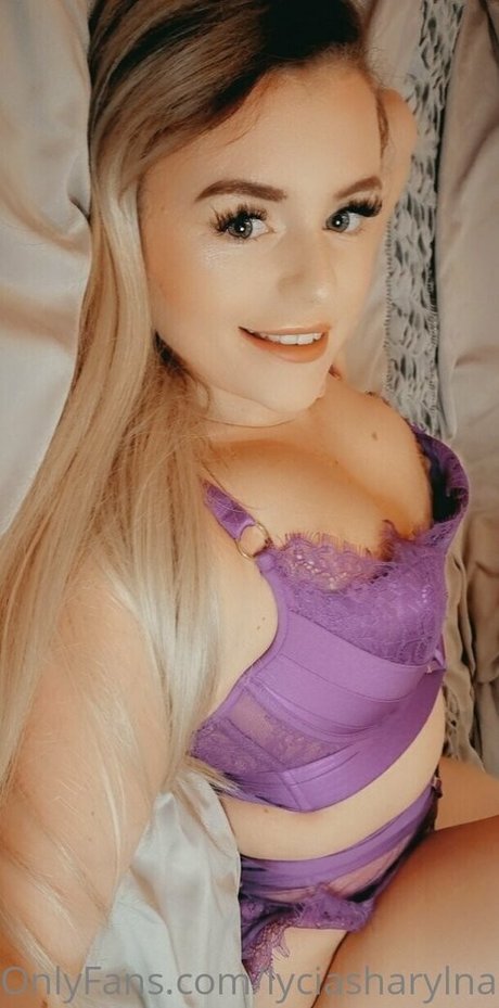 lyciasharylnaughtystyle onlyfans desnuda