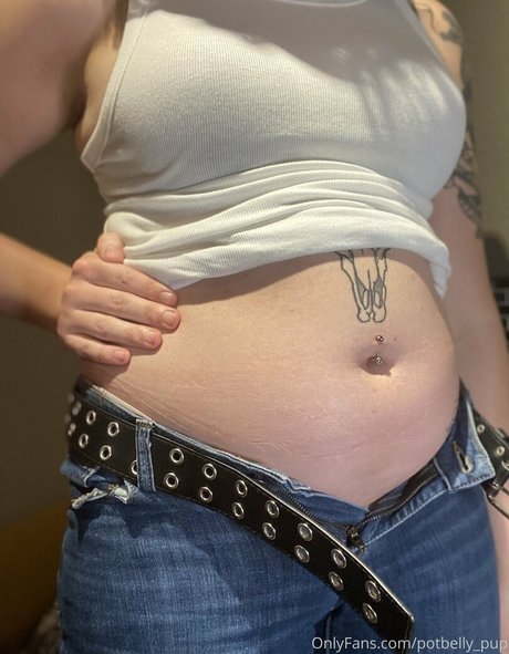 bigbellybenni nude only fans