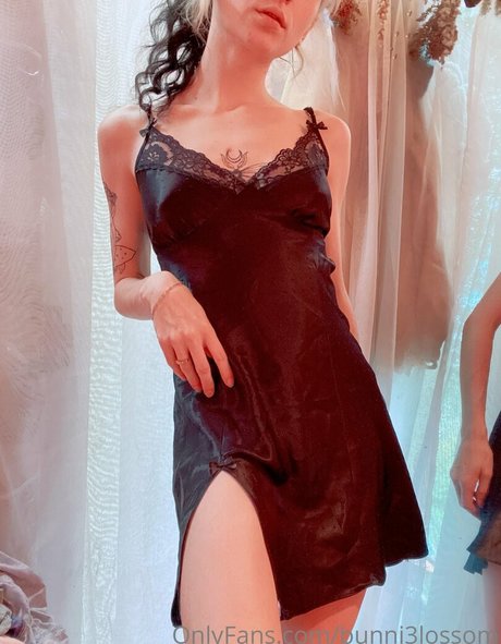 bunni3lossom onlyfans leaked pictures