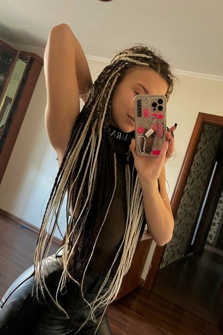 lucysunshinefree onlyfans model