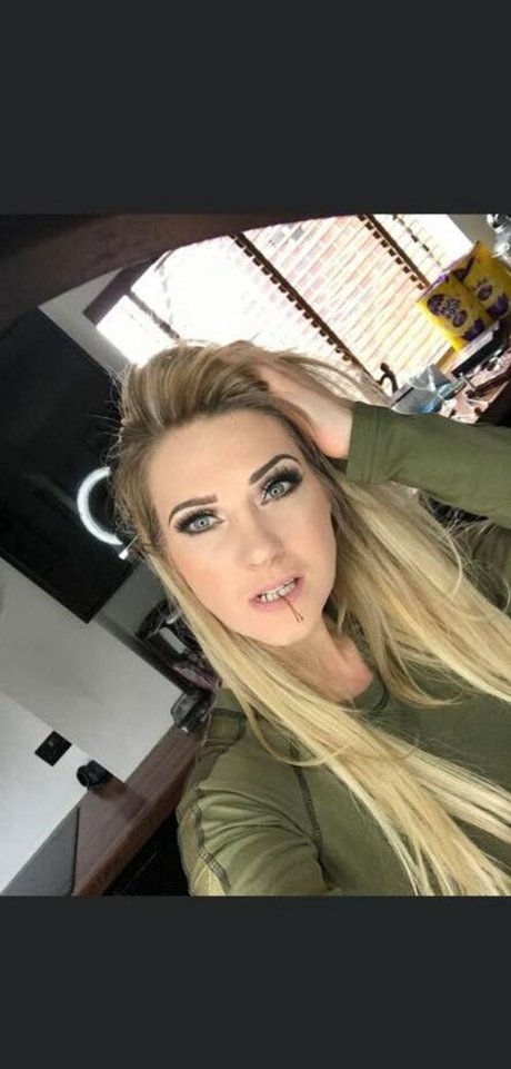 Sharni Knighton onlyfans creator