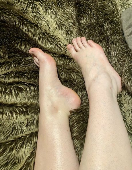 lucyfeetandtoes onlyfans sex