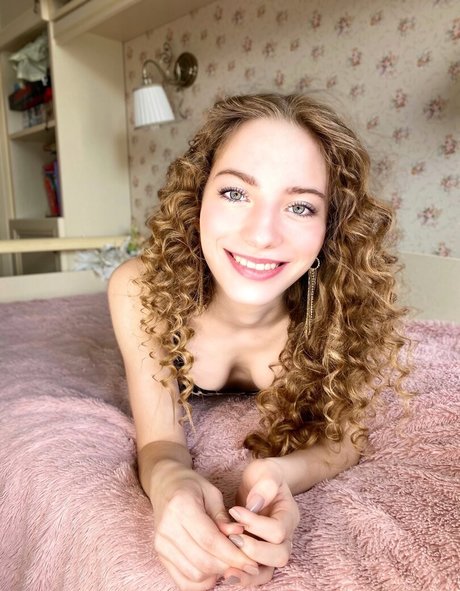 Anna Gloss onlyfans porn