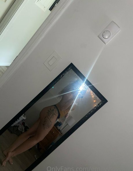 emilyylovveee onlyfans leaked nudes