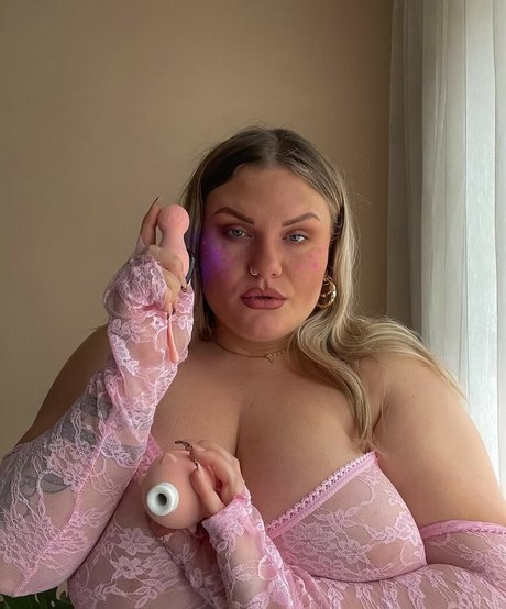 Lovaeij nude only fans leaks