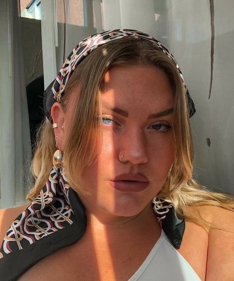 Lovaeij naked onlyfans leaked