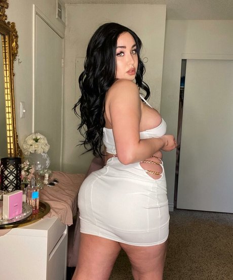 Tana Habibi leaked onlyfans pictures