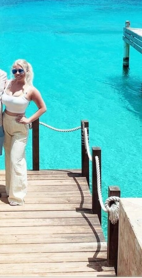 Rhiannon C onlyfans leak naked