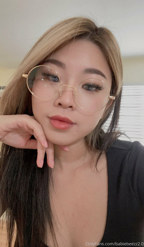 babiebeezz2 0 onlyfans star