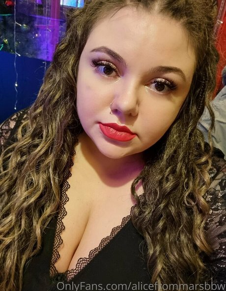 alicefrommarsbbw onlyfans nudes leak