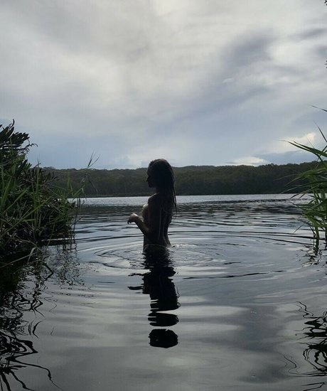 Matilda Breden onlyfans images