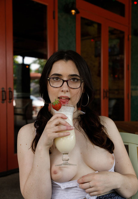 ophelia h flowers onlyfans posts