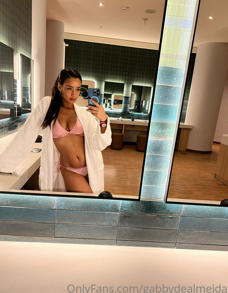 gabbydealmeida onlyfans leaked naked
