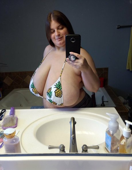 sarahrae onlyfans model images