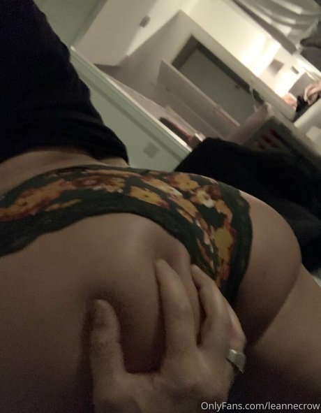 leannecrow onlyfans leaks